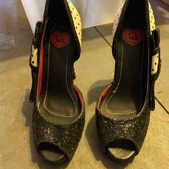 High heels - Picture 2 of 3